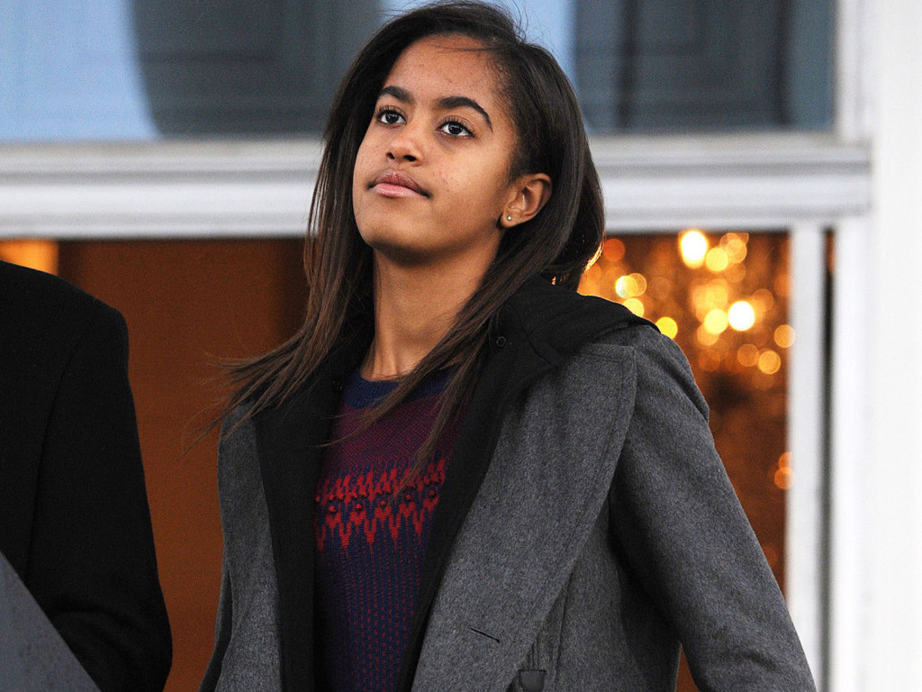 MALIA OBAMA BIO, CAREER, NET WORTH 2022, PERSONAL LIFE